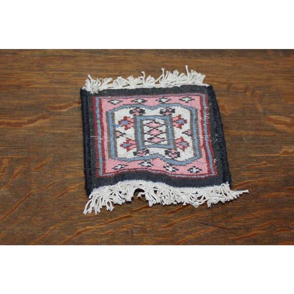 Charming Handcrafted Dollhouse Miniature Rug - Picture 2 of 3